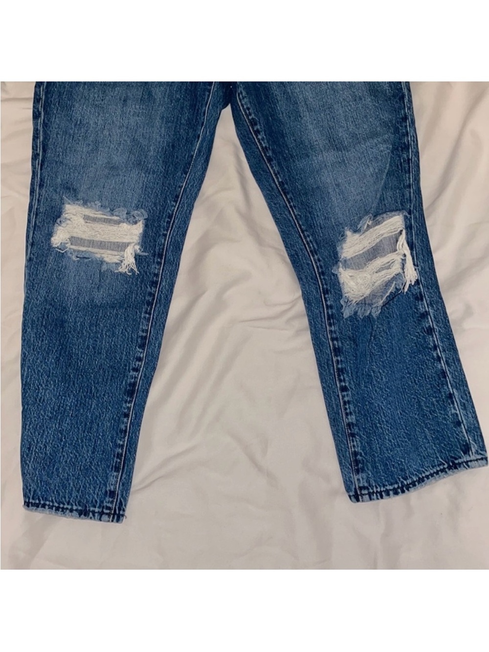 Good American Straight Leg Jeans - Picture 8 of 8